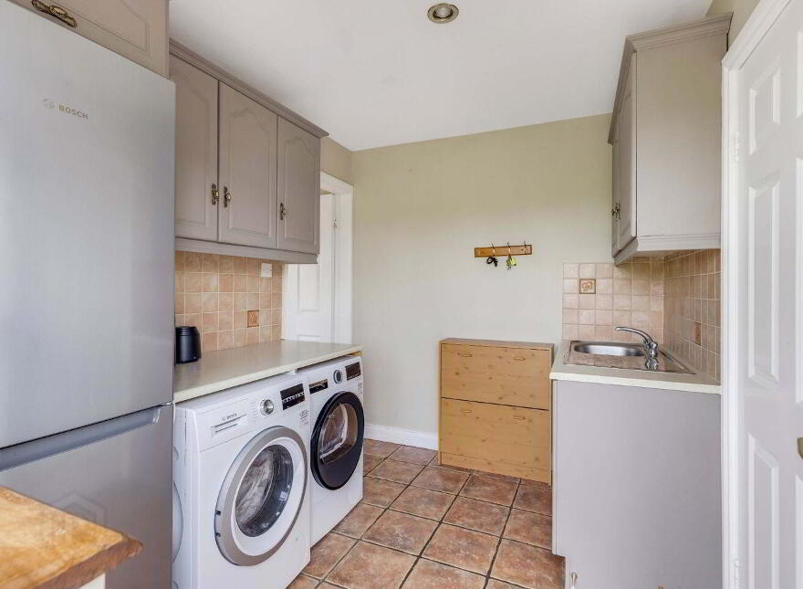 Castlecor, Oldcastle, A82WR15