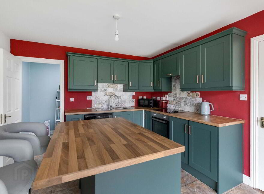 27 Edenwood, Kilmainhamwood, A82Y422
