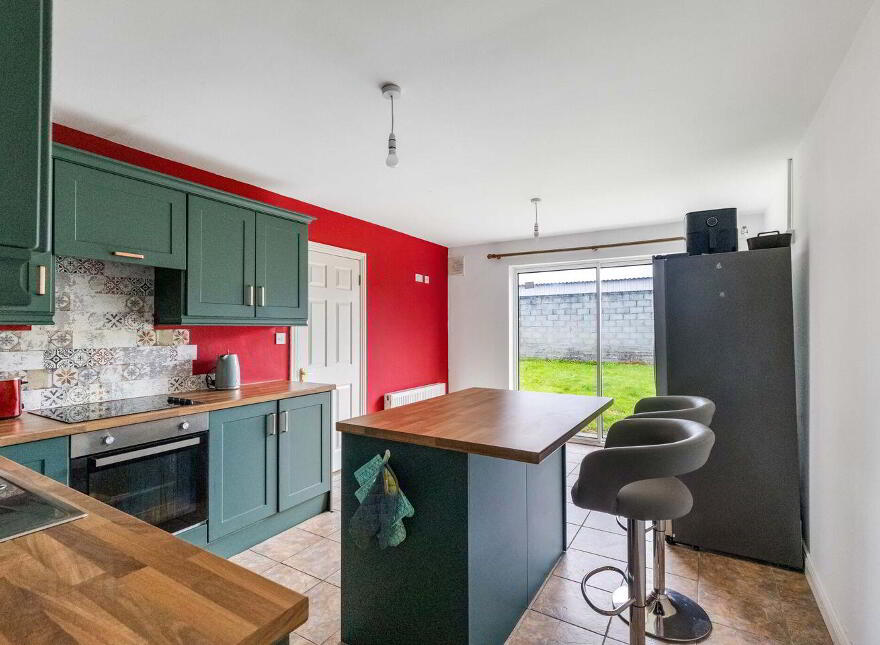 27 Edenwood, Kilmainhamwood, A82Y422