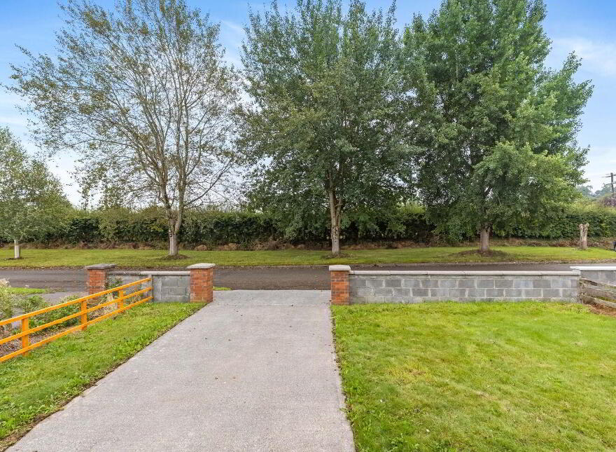 27 Edenwood, Kilmainhamwood, A82Y422