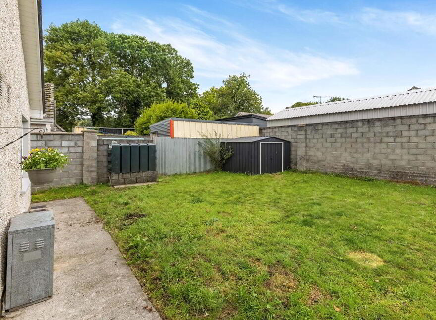 27 Edenwood, Kilmainhamwood, A82Y422