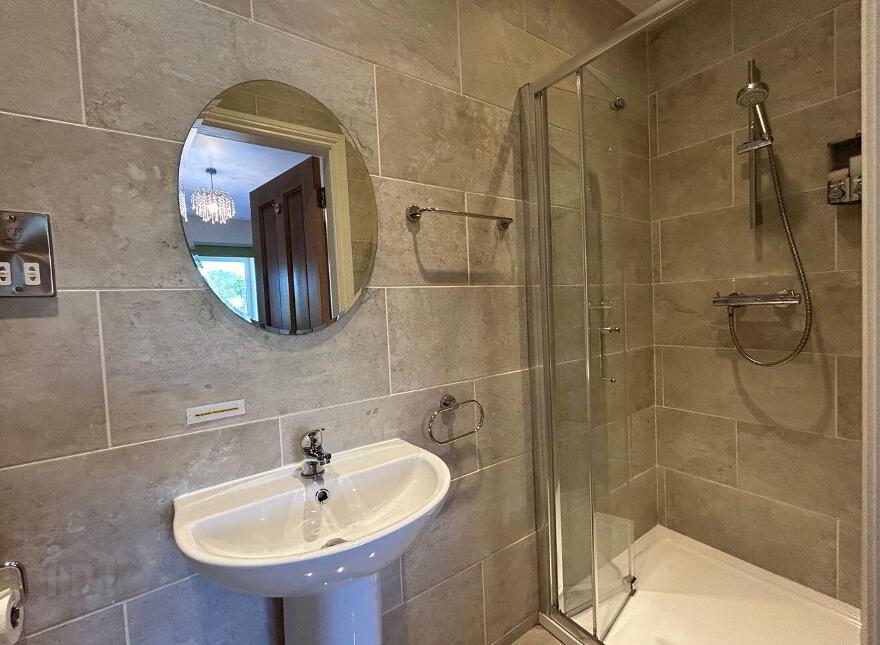 The Valley, Fethard, E91EP66