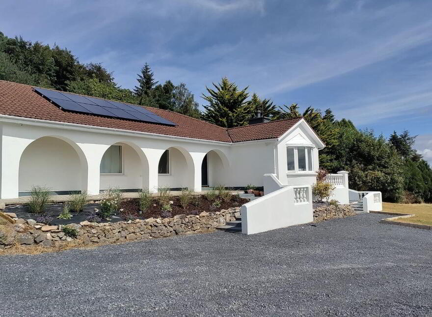 Cahir Abbey Upper, Mountain Road, Cahir, E21W889
