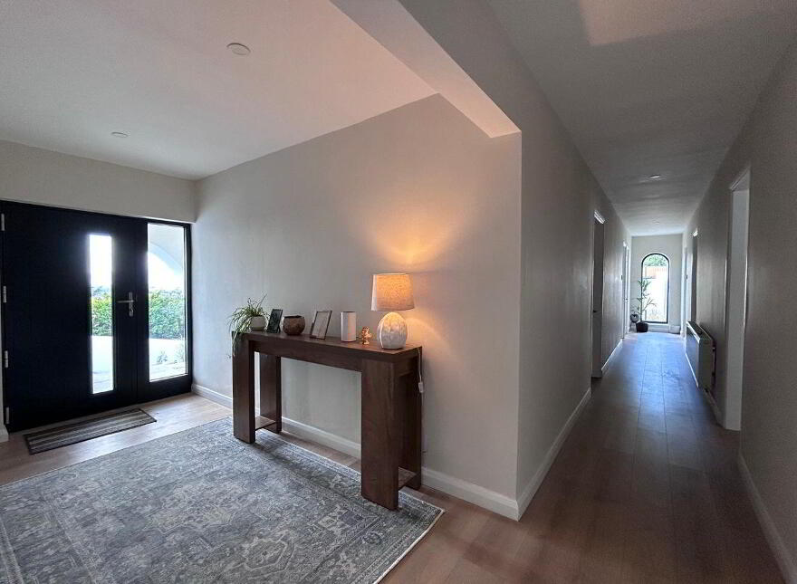 Cahir Abbey Upper, Mountain Road, Cahir, E21W889