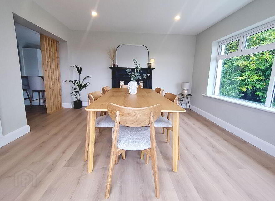 Cahir Abbey Upper, Mountain Road, Cahir, E21W889