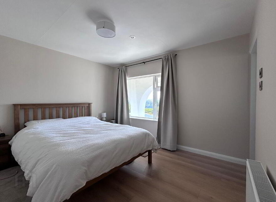 Cahir Abbey Upper, Mountain Road, Cahir, E21W889