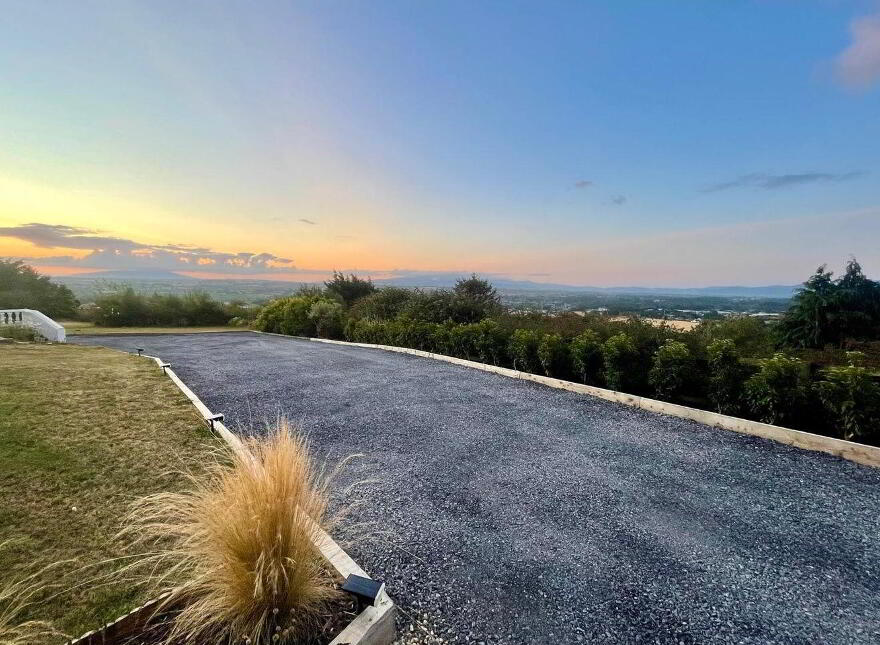 Cahir Abbey Upper, Mountain Road, Cahir, E21W889