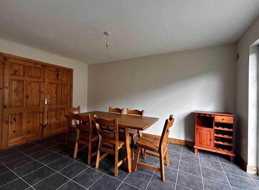 6 Summercove Meadows, Old Road, Cashel, E25EK10