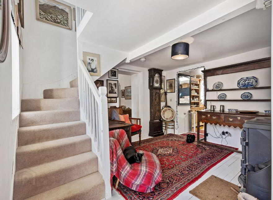 Knocksquire, Killedmond, R95F6P5