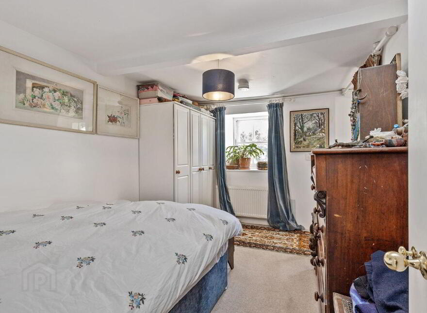 Knocksquire, Killedmond, R95F6P5