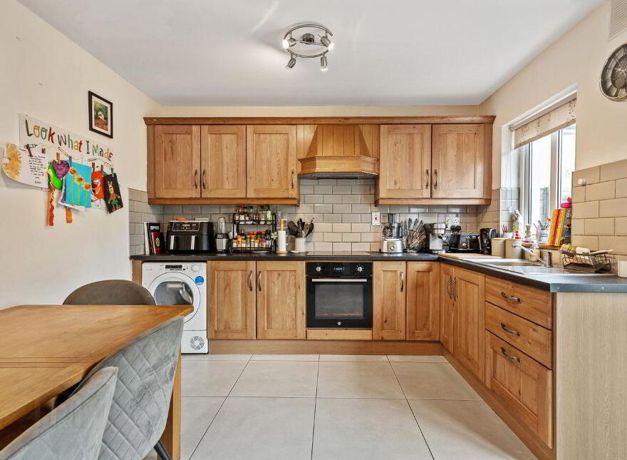 27 College Green, Green Road, R93E7P6