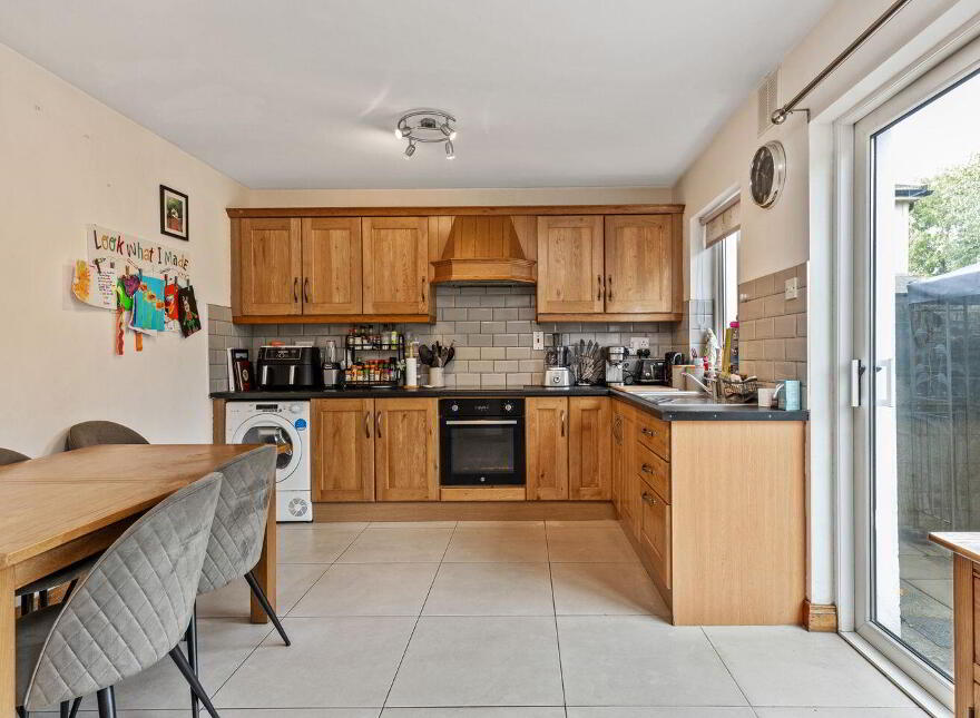 27 College Green, Green Road, R93E7P6