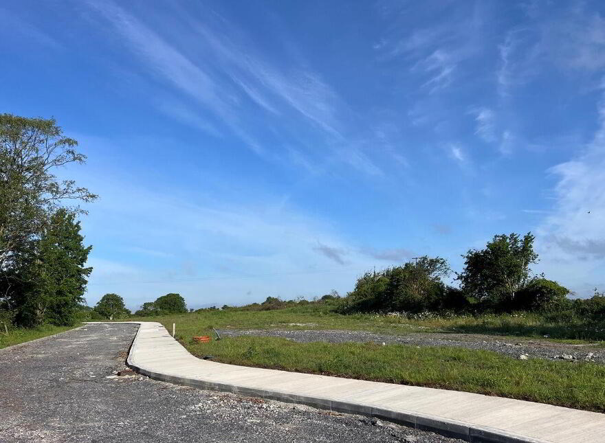 Na Banracha, Residential Serviced Sites, Quin
