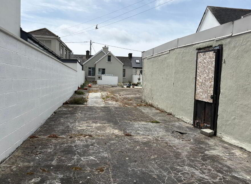 Saint Annes, Grattan Street, Kilkee, V15EA06