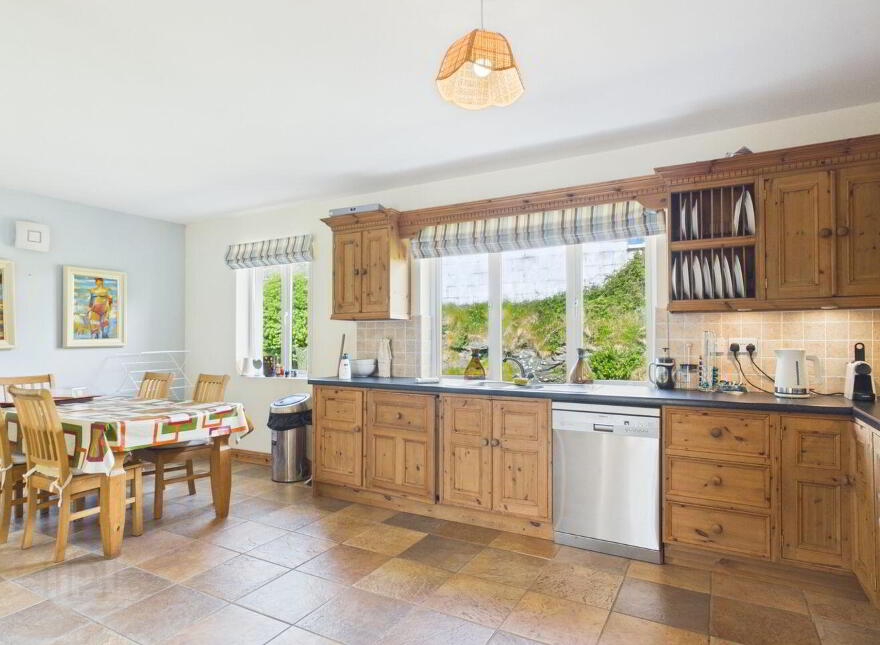 3 Castlefield, Kilkee, V15DH24