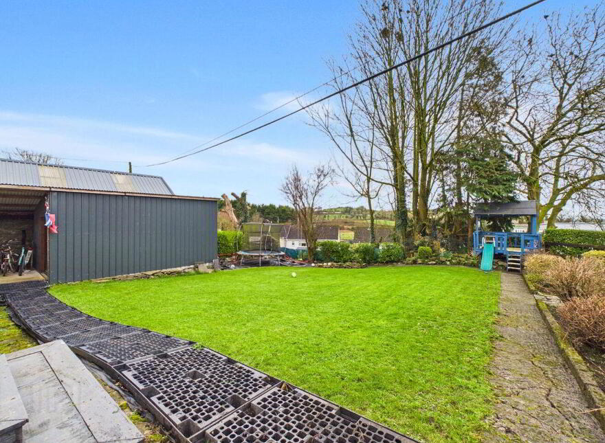 Main Street, Kildysart, Killadysert, V95D7Y7