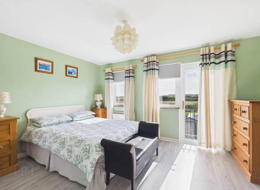 20 Moore Bay, Donoughboy, Kilkee, V15KR58
