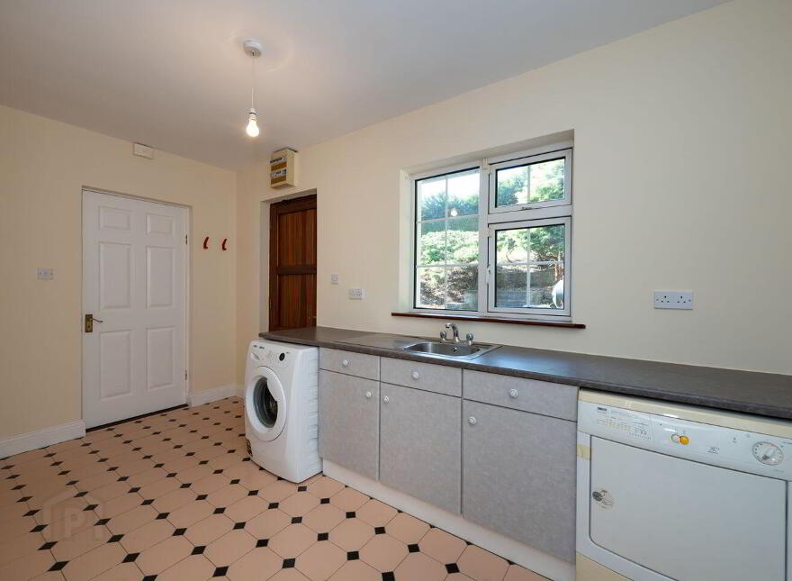 Fian House, Ballineadig, Ovens, P31K597