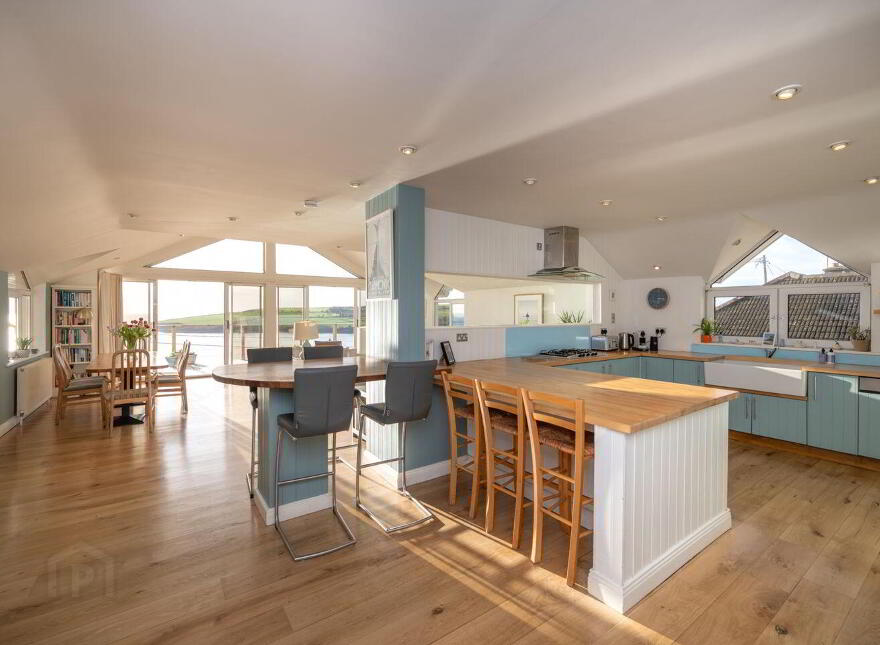 Whistler, Coast Road, Fountainstown, Fountainstown, P43K300