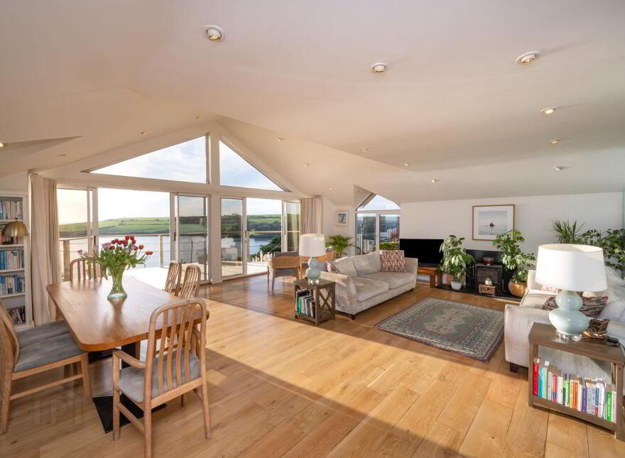 Whistler, Coast Road, Fountainstown, Fountainstown, P43K300