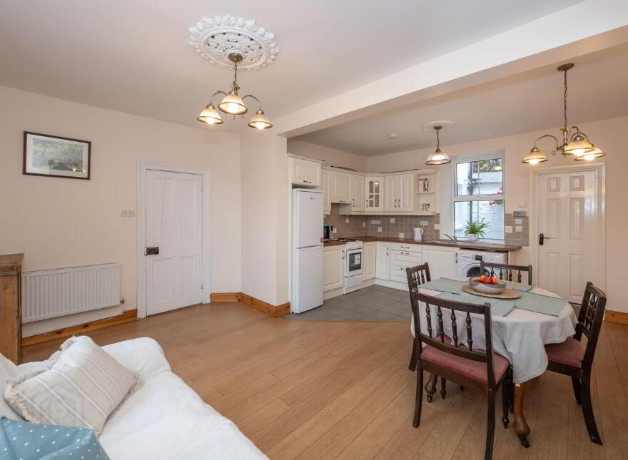 1 Strawberry Cottages, Lee Road, Sundays Well, Cork, T23K12Y