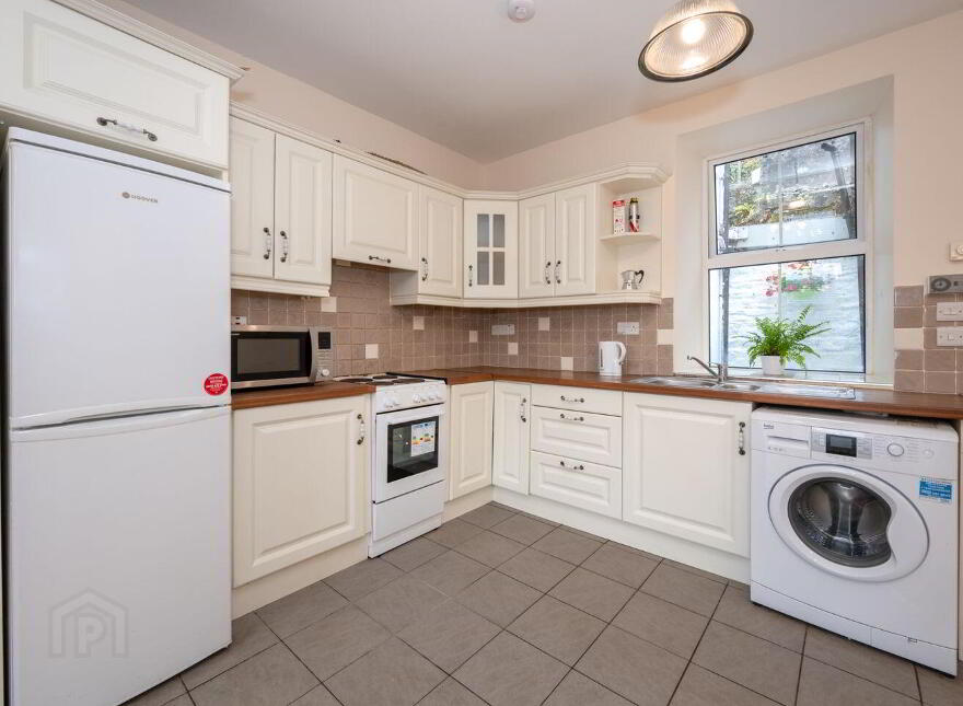 1 Strawberry Cottages, Lee Road, Sundays Well, Cork, T23K12Y