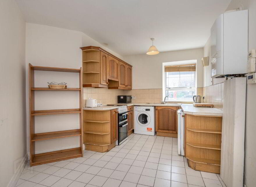 Apt 1 Lee View House, 13 Father Mathew Quay, Cork, T12W309