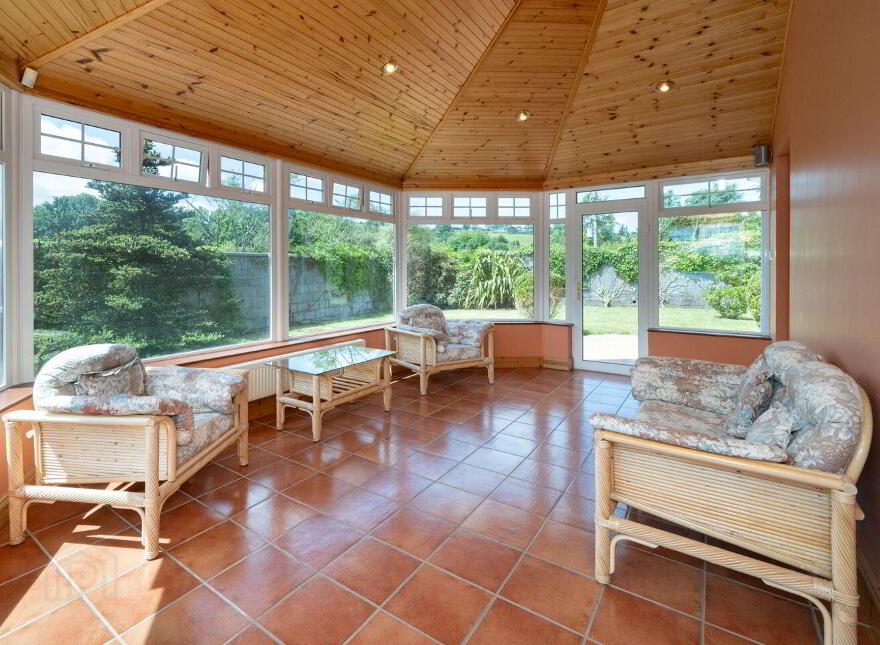 11 Chestnut Lawn, Classes Lake, Ovens, P31A499