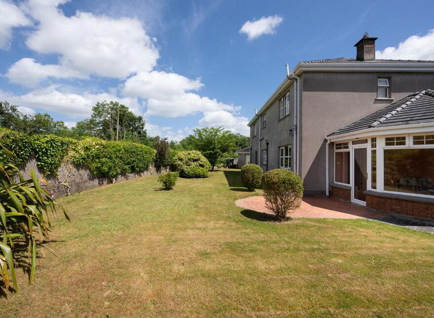 11 Chestnut Lawn, Classes Lake, Ovens, P31A499