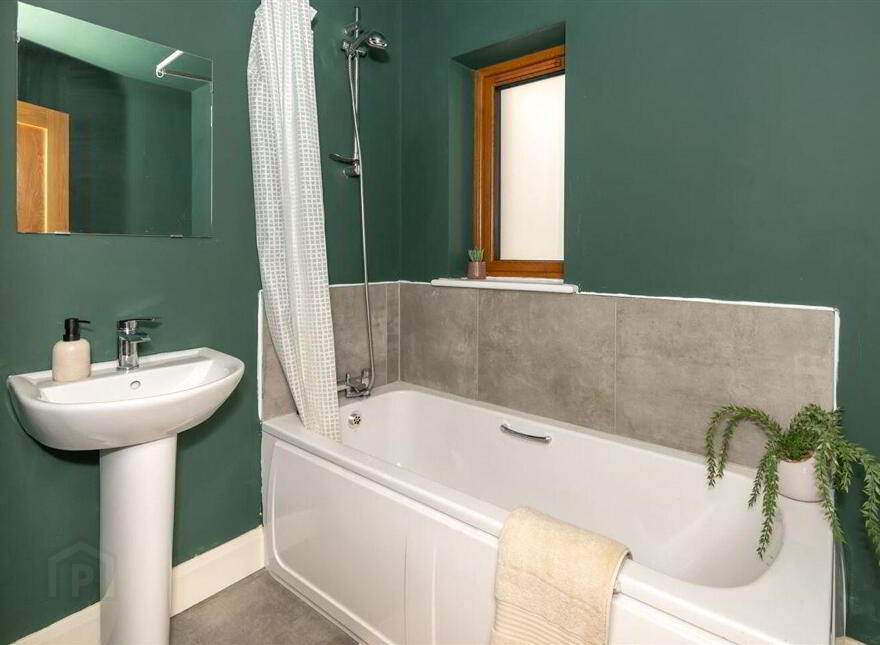 69 Lisheen Woods, Ovens, P31HH74