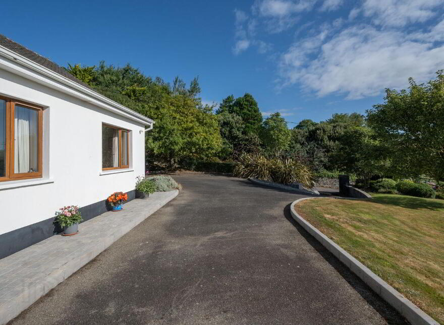 The Anchor, Ardkilly, Sandycove, Kinsale, P17HY11