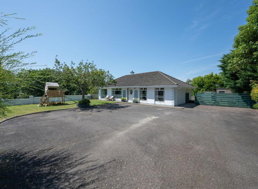St Martins, Crura, Riverstick, P43H763