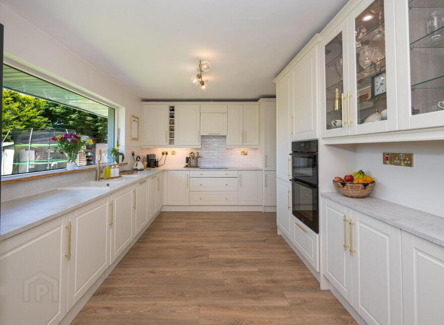 St Martins, Crura, Riverstick, P43H763