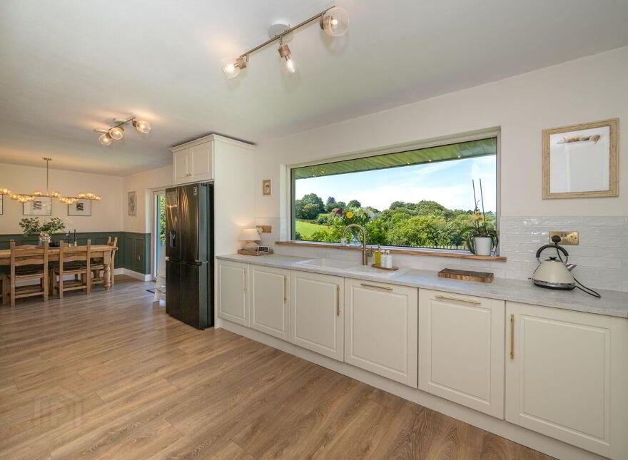 St Martins, Crura, Riverstick, P43H763