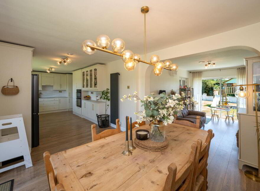 St Martins, Crura, Riverstick, P43H763