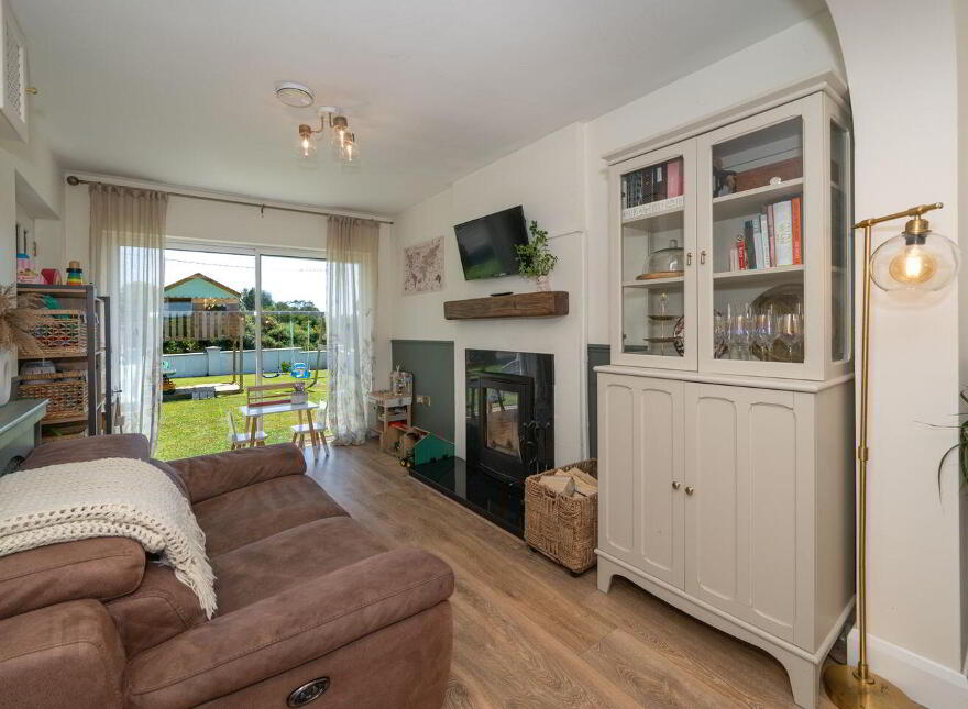 St Martins, Crura, Riverstick, P43H763