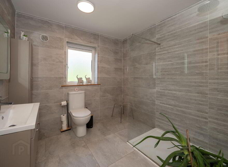 4 Jamesmont, Garryduff, Rochestown, Rochestown, T12RKW4