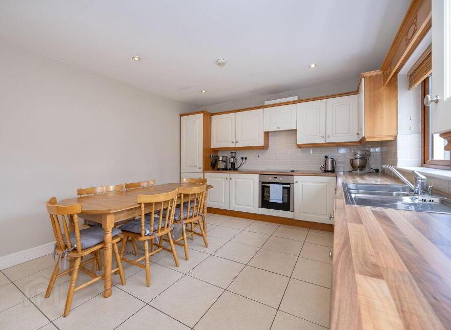 103 Fort Hill, Moneygourney,, Douglas, Douglas, T12N60F