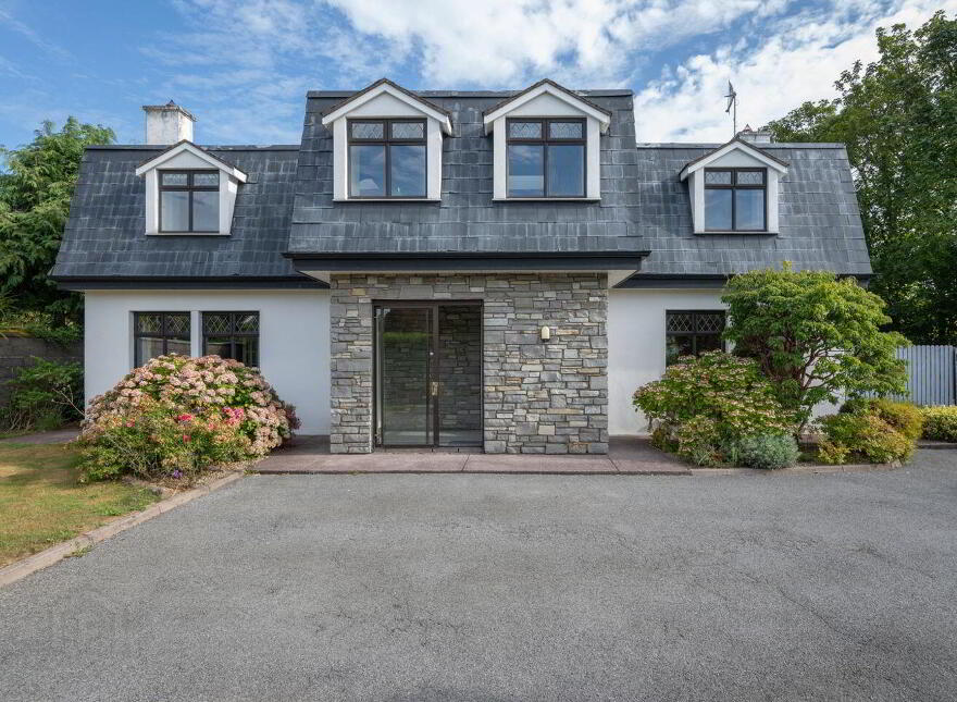 Cnoc An Aighre, Model Farm Road, Model Farm Road, T12D2PX photo