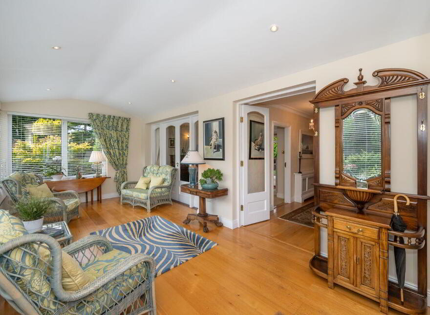 2 Beverly, Ovens, P31YW65