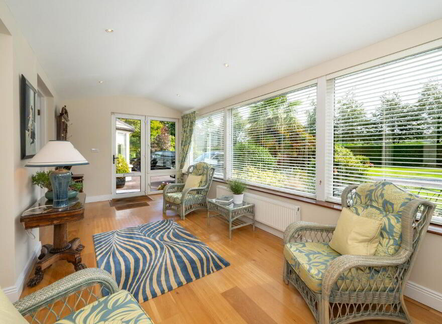 2 Beverly, Ovens, P31YW65