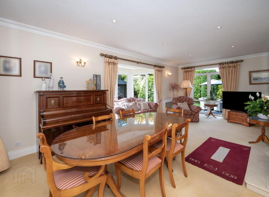 2 Beverly, Ovens, P31YW65