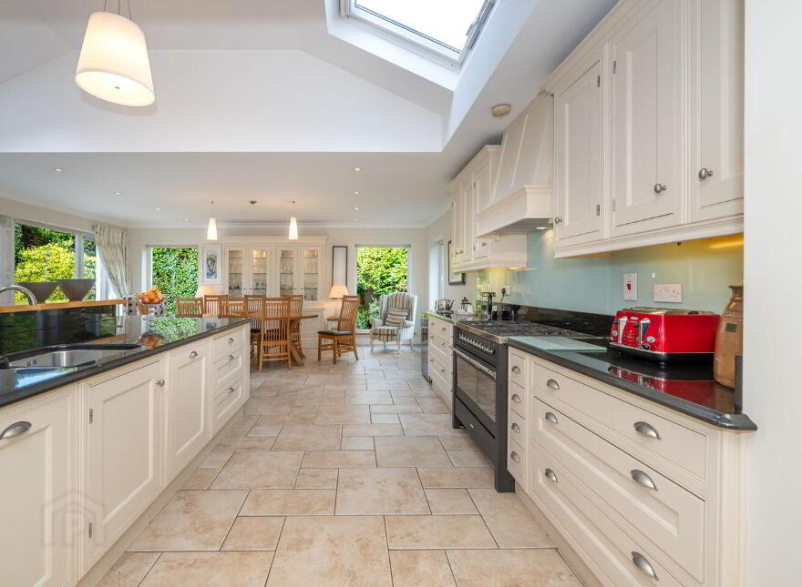 2 Beverly, Ovens, P31YW65