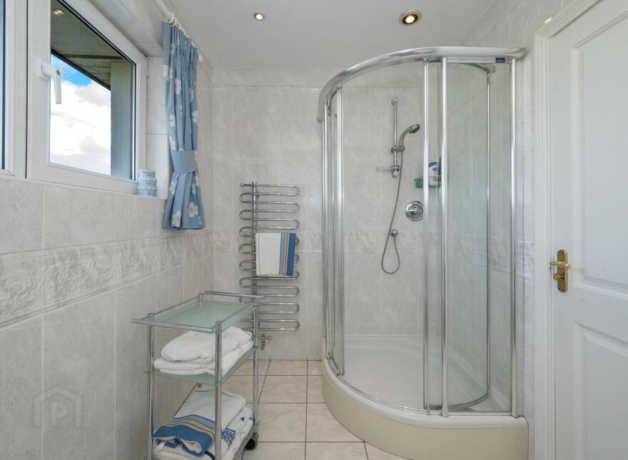 2 Beverly, Ovens, P31YW65