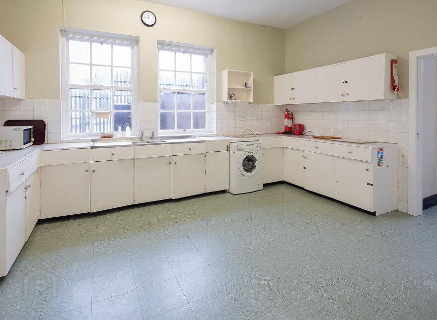Edmund Rice Pastoral Centre, Rosary Place, Midleton, P25F592