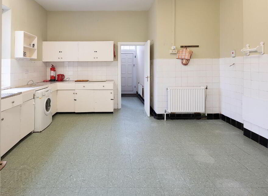 Edmund Rice Pastoral Centre, Rosary Place, Midleton, P25F592