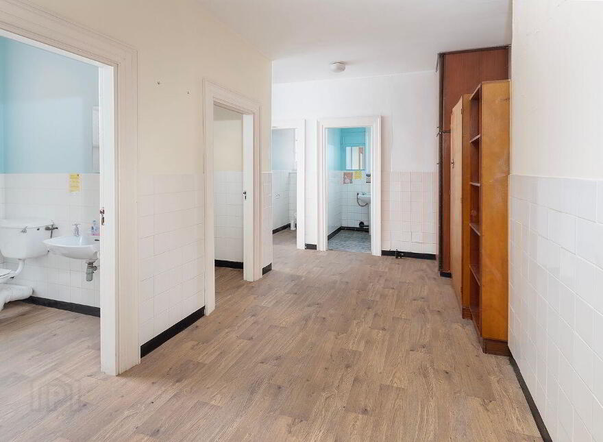 Edmund Rice Pastoral Centre, Rosary Place, Midleton, P25F592