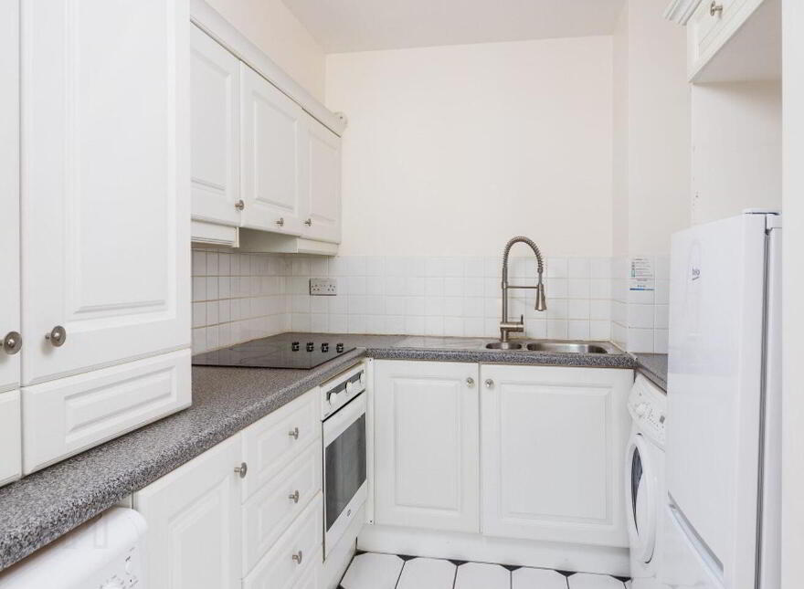 Apt, 1 St Lawrence Quay, Harbour Road, Howth, Howth, D13V594