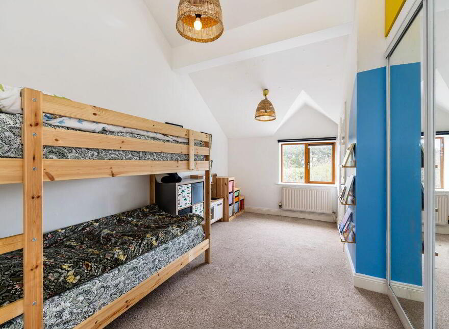 Apt, 4 Thormanby Court, Howth, Howth, D13KD58