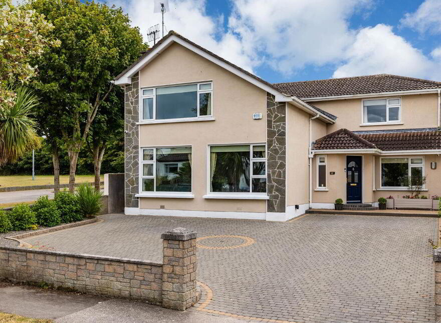 27 Thormanby Lawns, Howth, Howth, D13FX20 photo